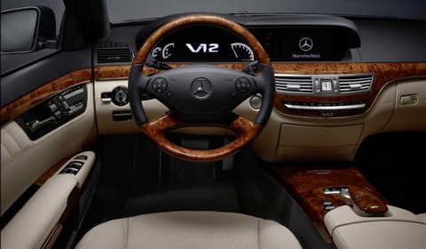 Mercedes-S-Class-2013-2014-3.jpg