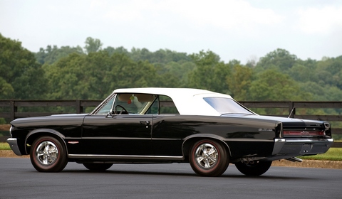 Pontiac-Tempest-LeMans-GTO-Convertible-1964.jpg