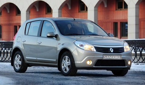 Renault-Sandero-2010-1.jpg