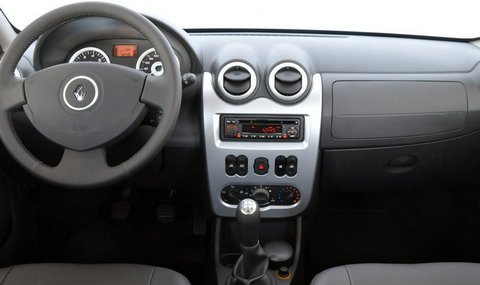 Renault-Sandero-2010-5.jpg