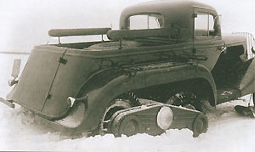  ГАЗ-ВМ с кузовом «пикап» во время испытаний хода на колёсах и лыжах 