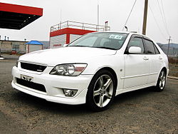   Toyota Altezza (1998—2005)